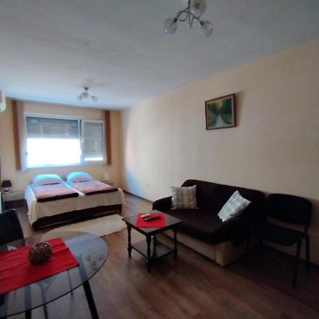 Studio Zora Burgas City Exterior foto