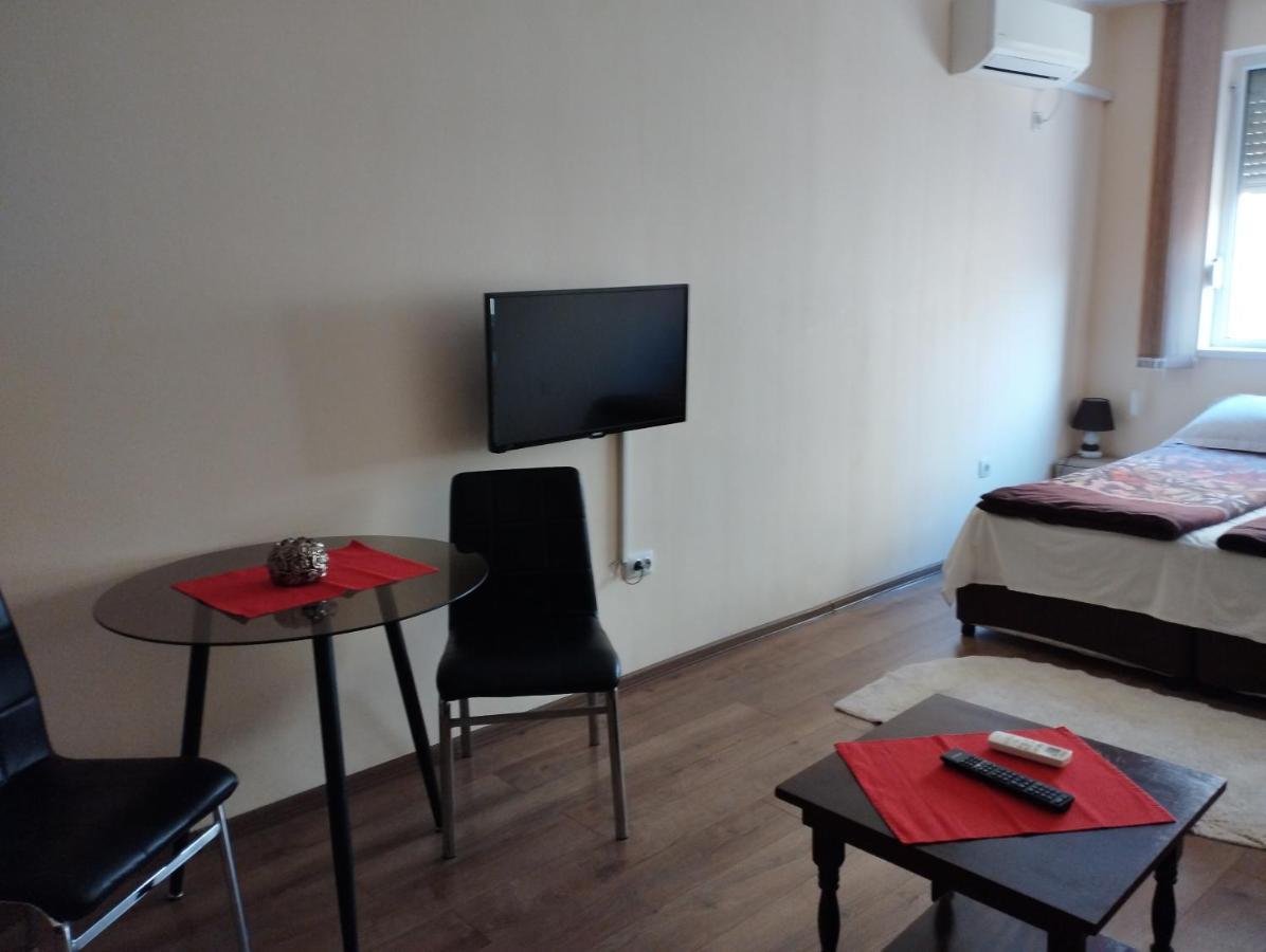 Studio Zora Burgas City Exterior foto