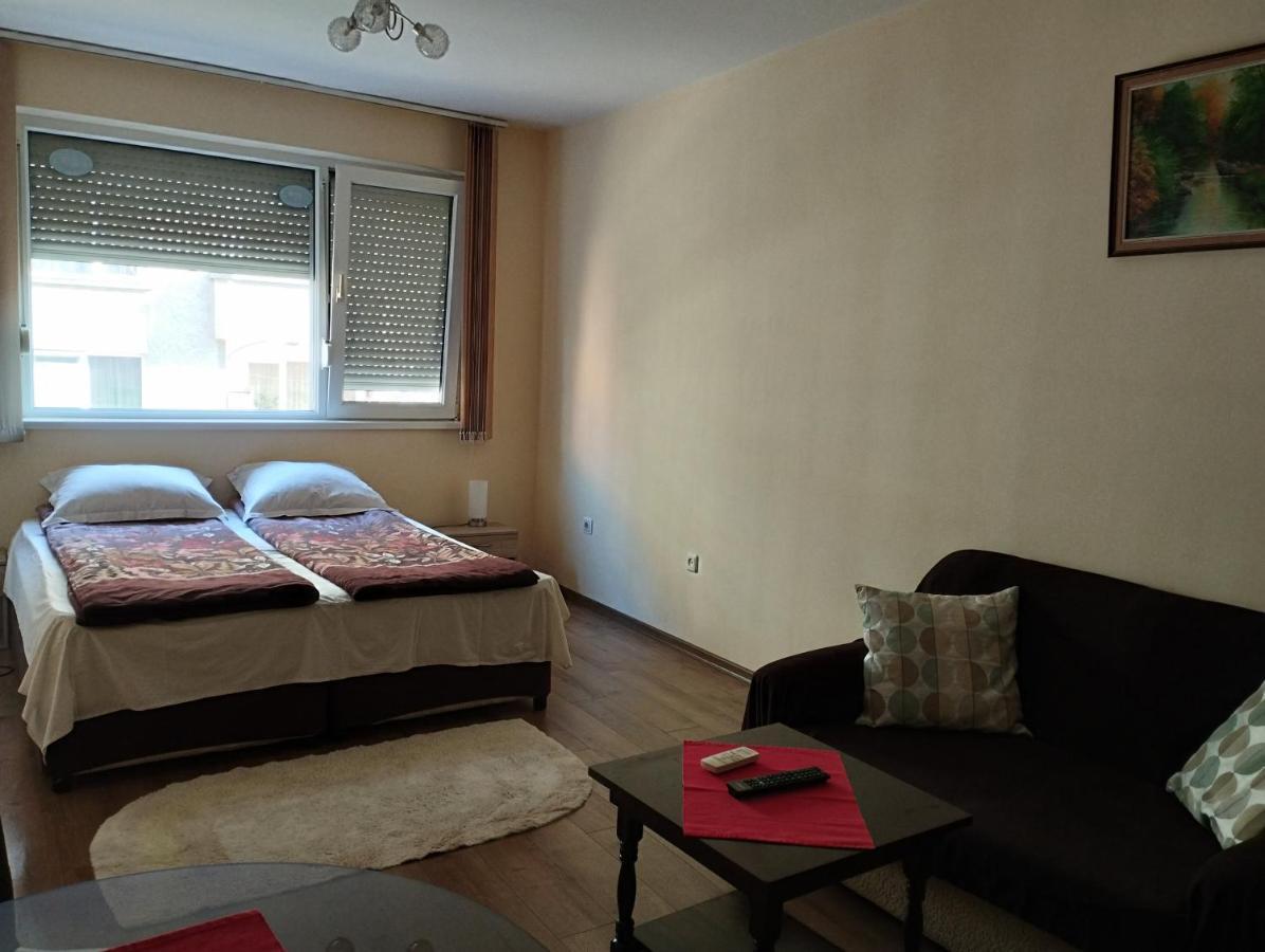 Studio Zora Burgas City Exterior foto